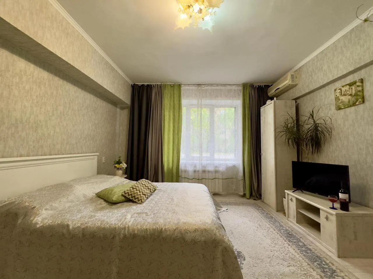 Уютная Квартира В Центре Алматы location